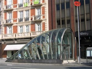 fosterito- entrada al Metro de Bilbao