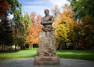 mingote estatua