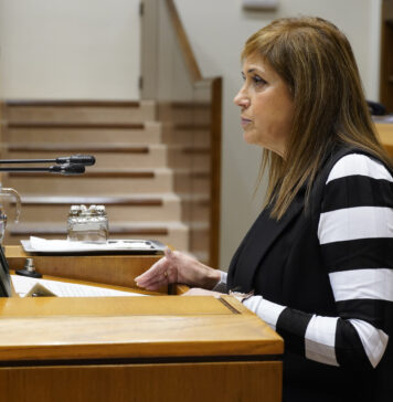 Frankismoaren biktimen erreparaziorako neurri ekonomikoak aztertuko dituen Batzordea sortzea onartu dute