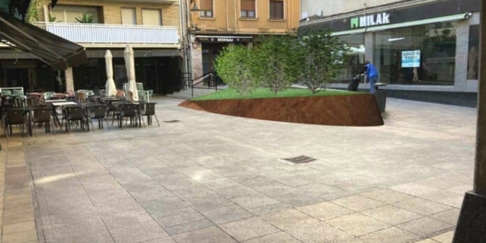 Barren Plaza 1200x600