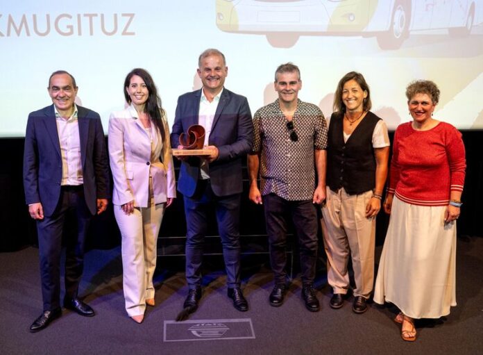 n770_guztiokmugituz