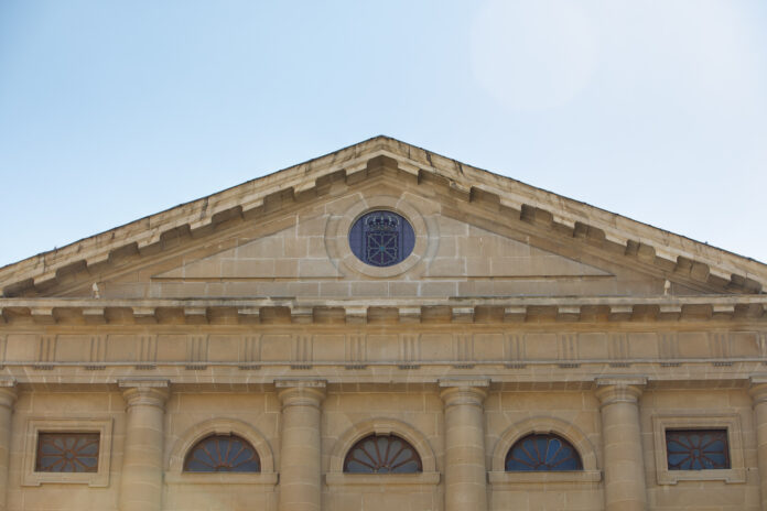 Fachada Palacio de Navarra Carlos III (8)