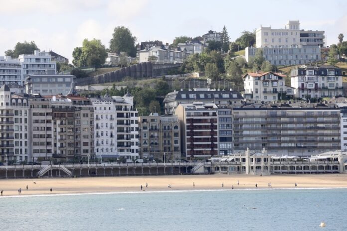 donostia-696x464-1-1