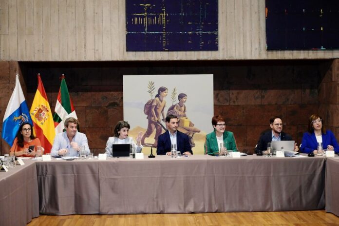 n770_photo_5917956186878101870_y