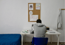 Detenidos al menos seis padres magrebíes por abandonar a sus hijos en Euskadi