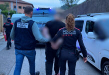 Foruzaingoak eta Mossos d’Esquadra Kataluniako Poliziak droga garraiatzen zuten kamioiei erasotzen zien talde kriminal bat desegin dute