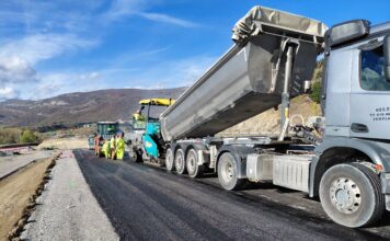 Lurralde Kohesioak A-15 errepidera sartzeko errei berriaren eta Izurdiagako biribilgune berria ren asfaltatzeko lanak hasi ditu, udalerriko trafikoa arintzeko