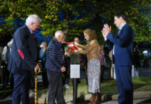 Lehendakaria Lauaxetaren omenezko ‘Harroa eta sendoa’ eskulturaren inaugurazioan izan da