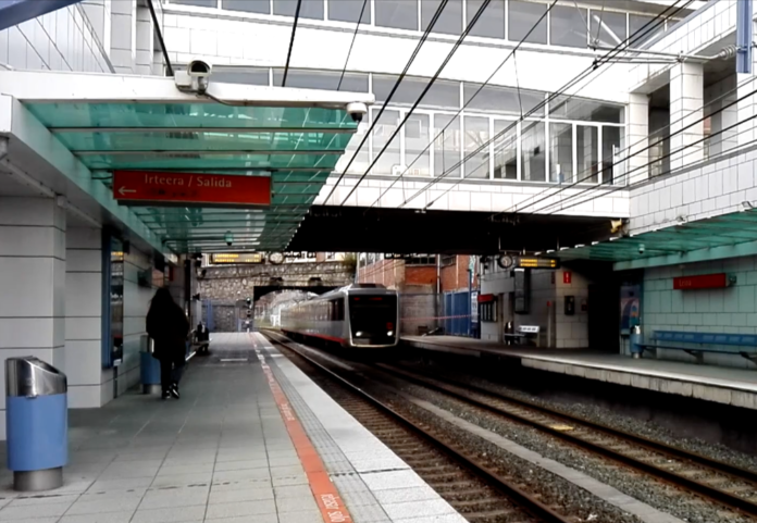 34-Leioa-L1-Metro-de-Bilbao-UT-550-500-YouTube-02-16-2026_10_17_AM