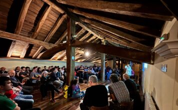 Ehun bat lagun bertaratu dira Elizondon elkarlaneko etxebizitzari buruzko lehen jardunaldi informatibora