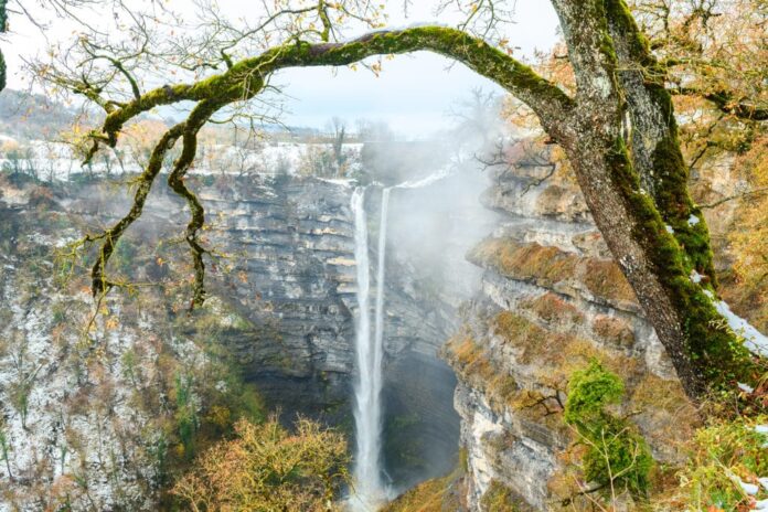 cascada-gujuli