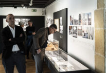 Euskadiko Arkitektura Institutuak Peña Ganchegui Artxiboaren Haizearen Orraziaren Plazari buruzko erakusketa aurkeztu du, haren egilearen mendeurrena ospatzeko