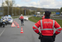 Arrestados dos conductores en Oiartzun y Andoain por trasladar 24 personas de forma ilegal