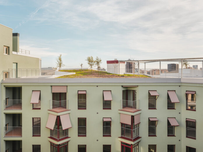 n770_Illa_Glories__por_Cierto_Estudio__Barcelona___finalista_categoria_Mejor_Obra_Nueva__2_