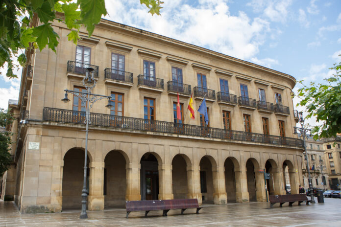 Fachada Palacio de Navarra Plaza Castillo