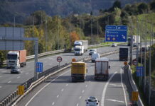 Euskadin trafikoak gora egin du Udako Irteera-Itzulera Operazio Bereziaren erdian, aurreikusitakoaren arabera