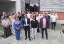 Imanol Pradales Lehendakariak Berria egunkariaren instalazioak bisitatu ditu