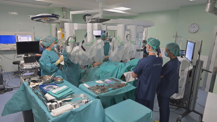 n770_Osakidetza_Trasplante_renal_robot_HU_Cruces_5-2