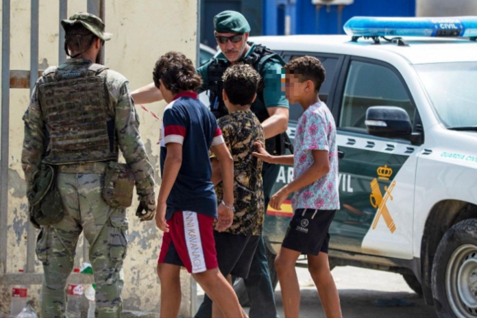Cientos-de-menores-vagan-por-Ceuta-una-semana-despues-09-23-2026_09_16_AM