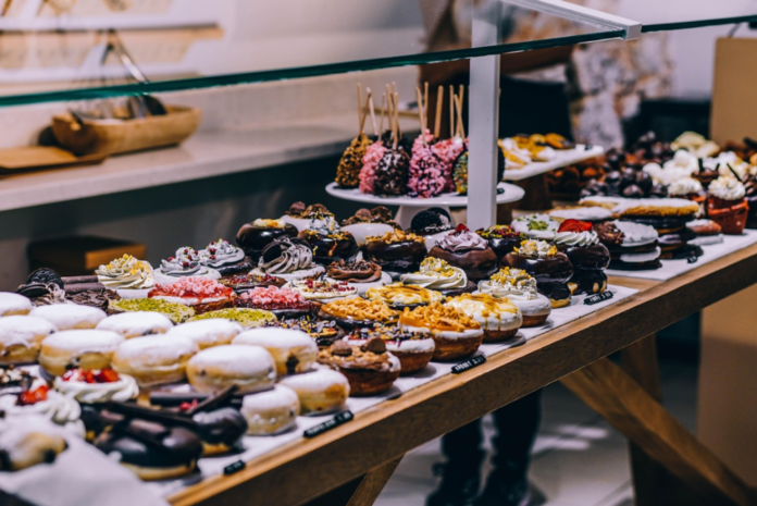 Donas-Postres-Pasteles-Foto-gratis-en-Pixabay-09-18-2026_12_26_PM-1024x684-1
