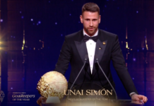 Unai Simón recibe el Trofeo Yashin en la gala del Balón de Oro y consolida su hegemonía bajo los palos