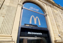 Donostia pide al Gobierno Vasco limitar los locales de comida rápida cerca de centros escolares