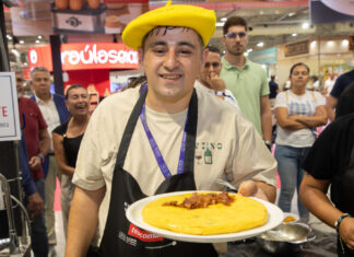 El chef guipuzcoano Jon Aguirre gana el ‘IV Campeonato Internacional de Tortilla de Patatas Con… Trofeo Tescoma’ con una propuesta de oreja